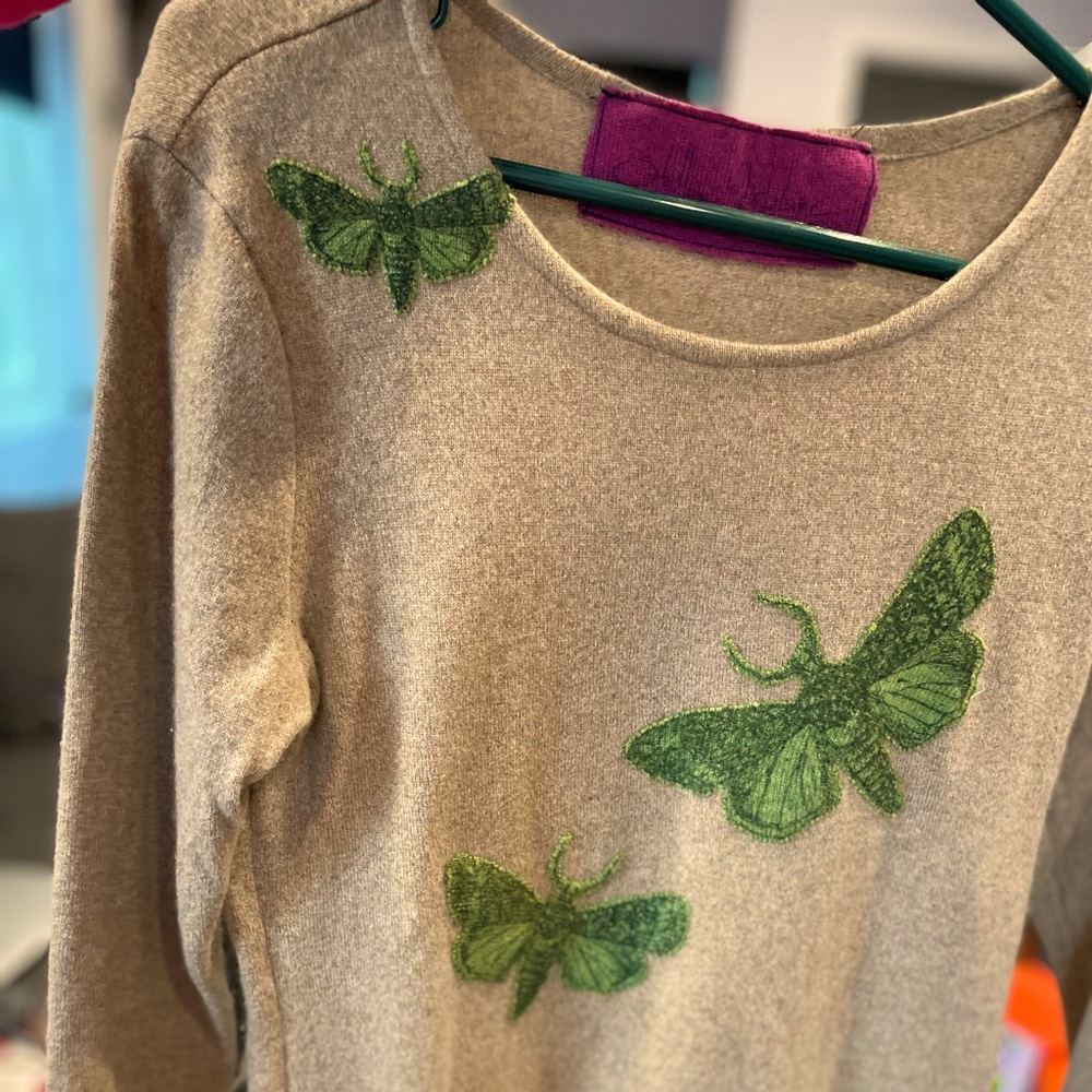 Cashmere bug sweater